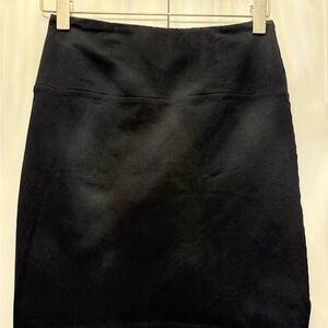Lysse Black High-Rise Pencil Mini Skirt M